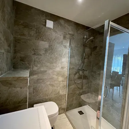 Bas De Avec Piscine Privee Partagee Proche Bord De Daire *