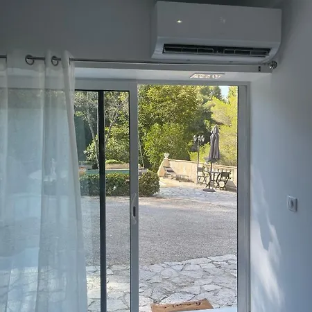 Апартаменты Bas De Avec Piscine Privee Partagee Proche Bord De